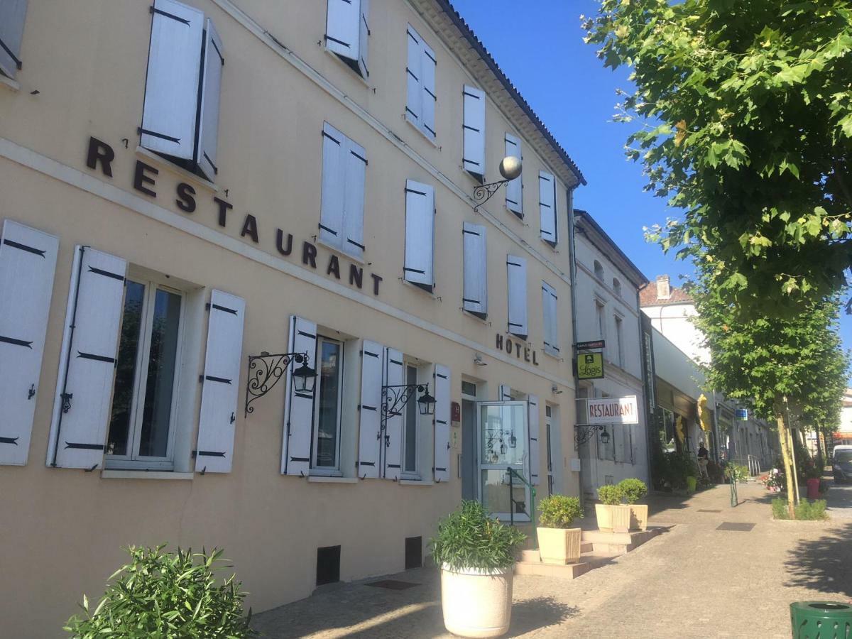 Hôtel Restaurant La Boule d'Or Barbezieux-Saint-Hilaire Exterior foto